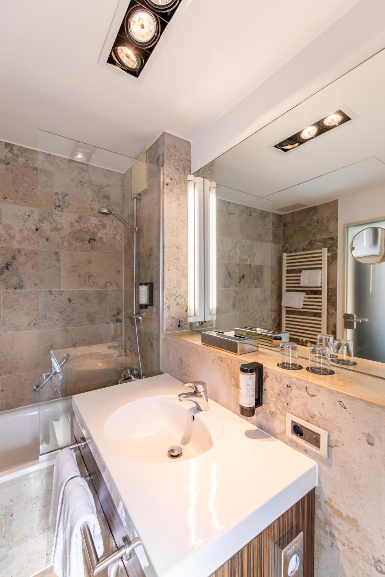 Hotel Achat Herzog Am Dom 4*